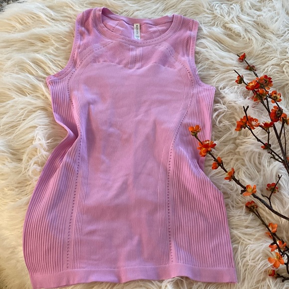 ATHLETA gorgeous tank top - Picture 4 of 11